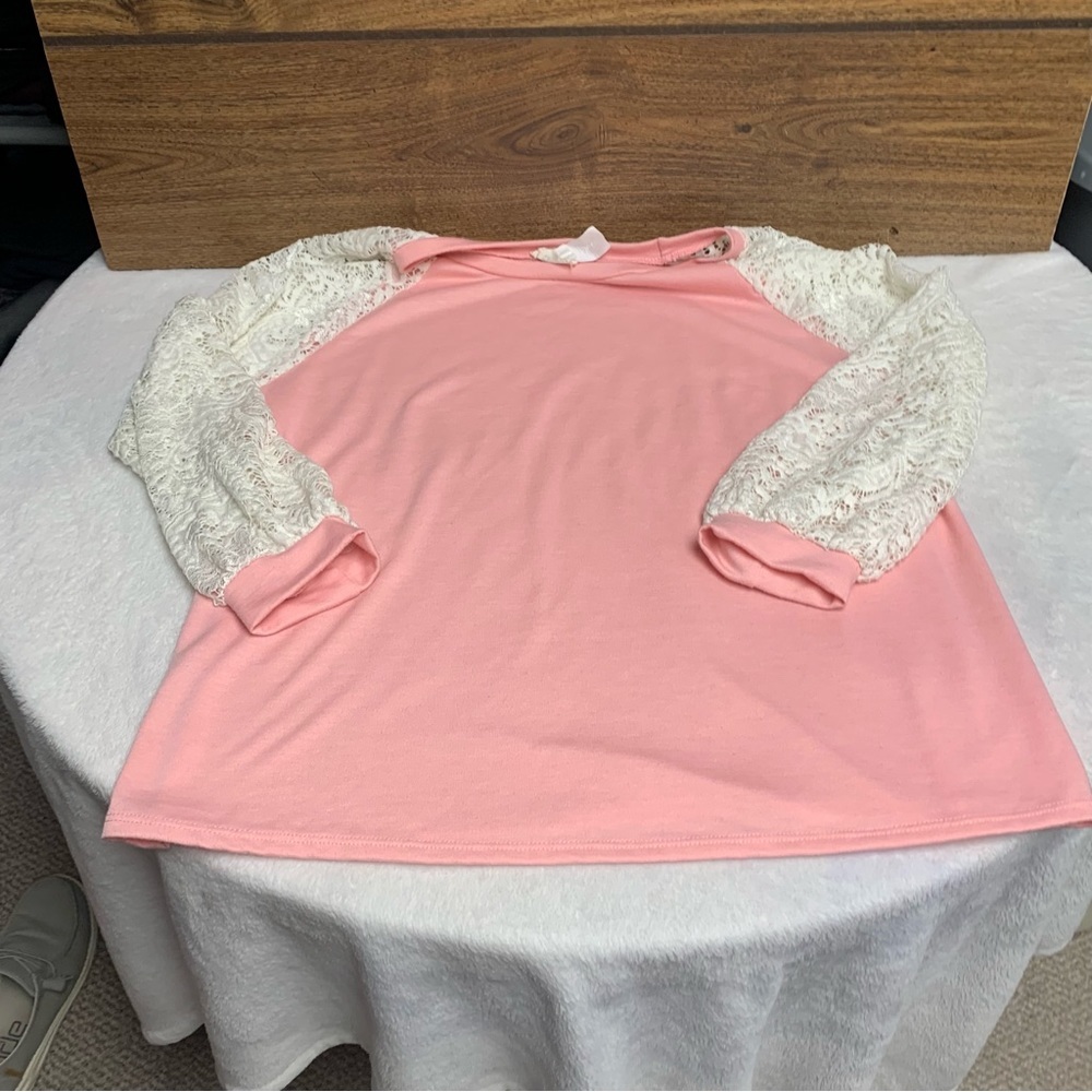 BiBi pink/cream top size small lace sleeves sweatshirt feel lightweight - Picture 9 of 9
